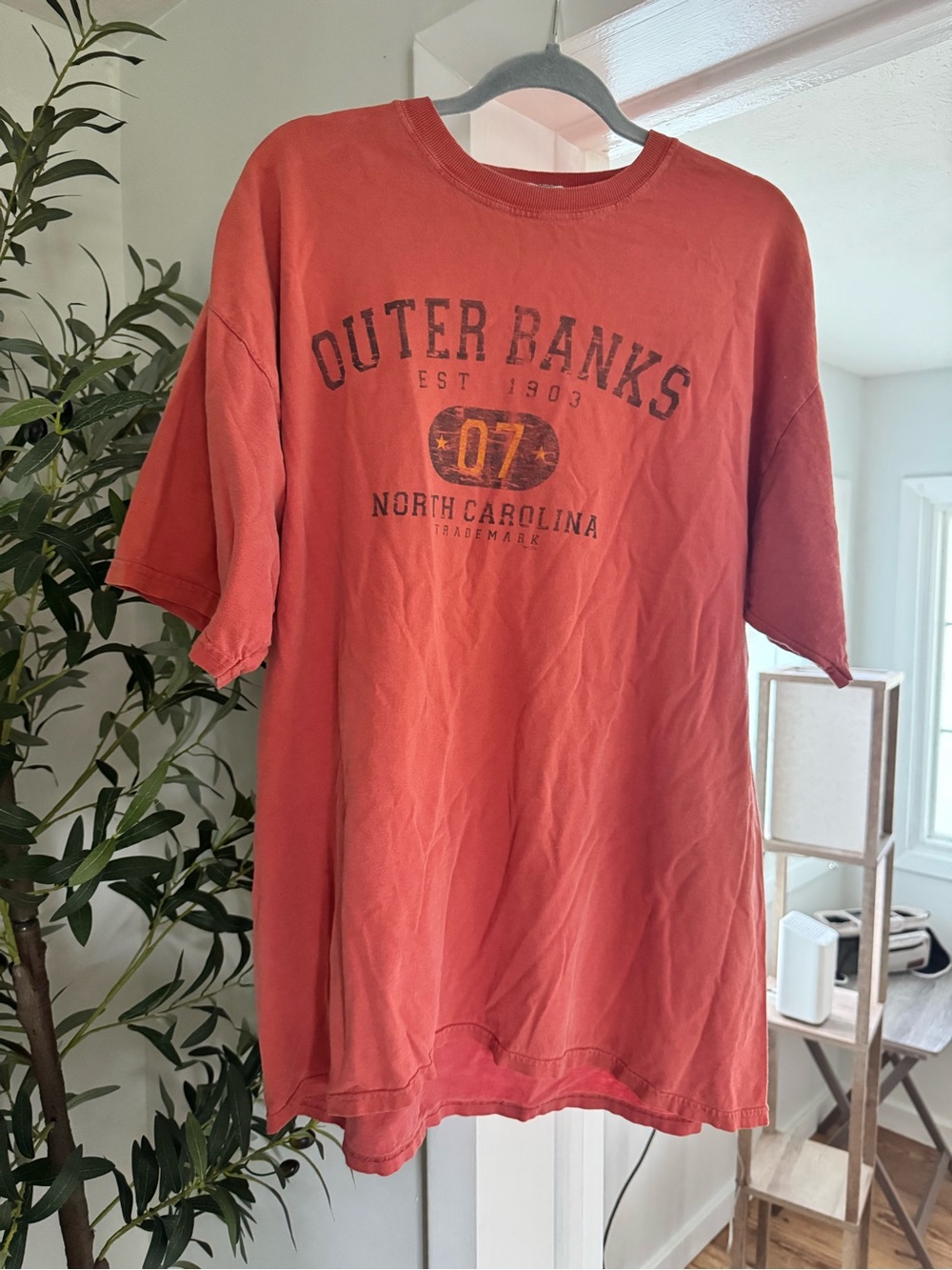 Men's Short-Sleeve Graphic Tee in Rust 100% Cotton Size X-Large